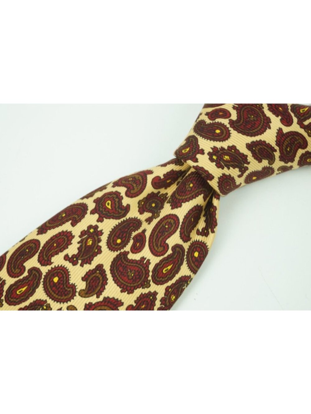 Etro Milano Pale Yellow Garnet Paisley 100% Silk Tie Made in England
